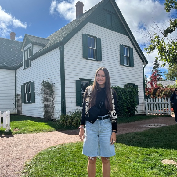 Meet your Posher, Sarah - Picture 6 of 9